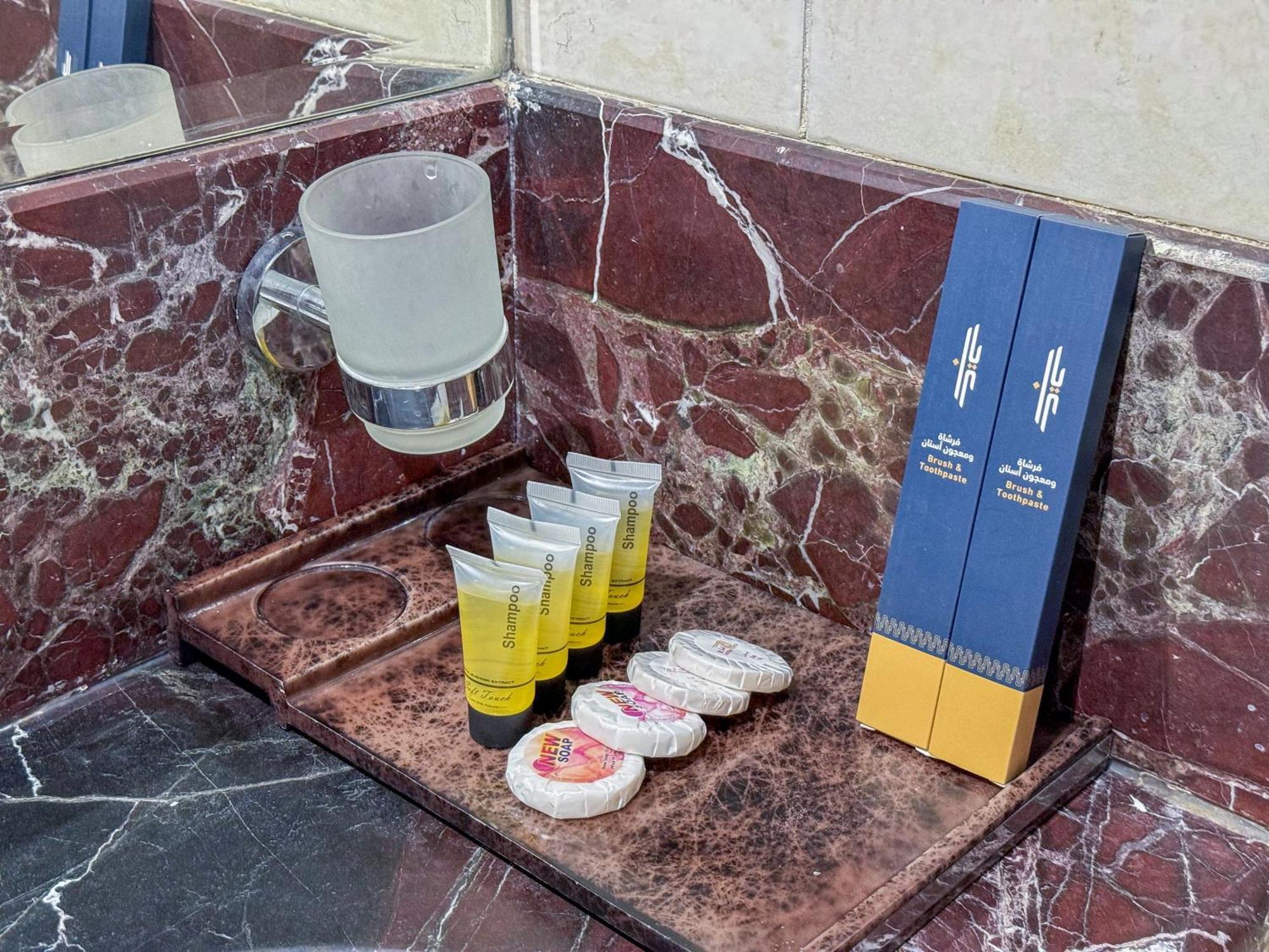 Rabwat Al Safwah Golden Hotel Medina Exterior photo